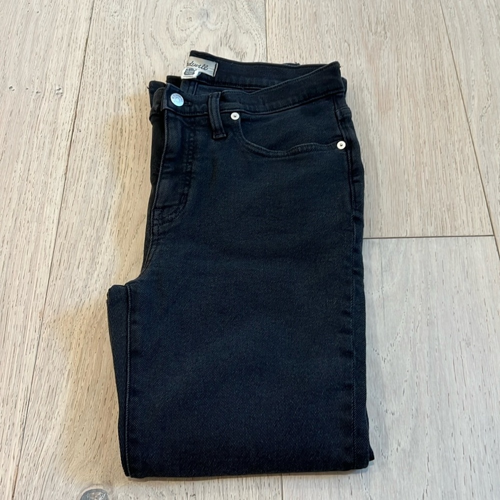 Madewell Mid-Rise Kick Out Jeans in Black Starkey Wash Size 28